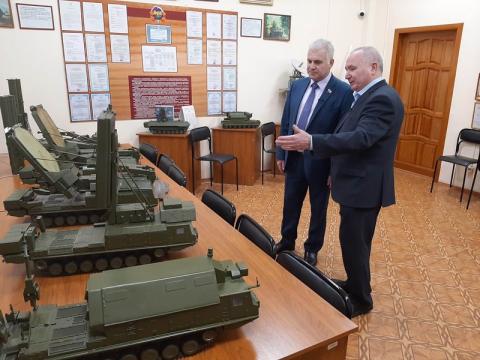Сенатор Сергей Мартынов посетил Марийский машиностроительный завод